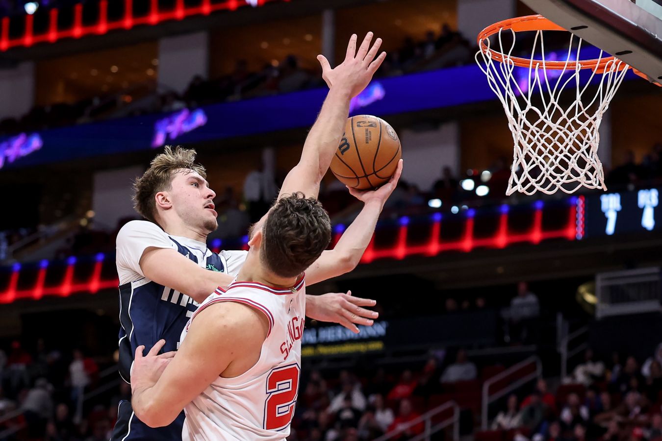 Дабл-дабл Флэгга не помог Далласу обыграть Хьюстон в НБА, у Дюранта 13 очков