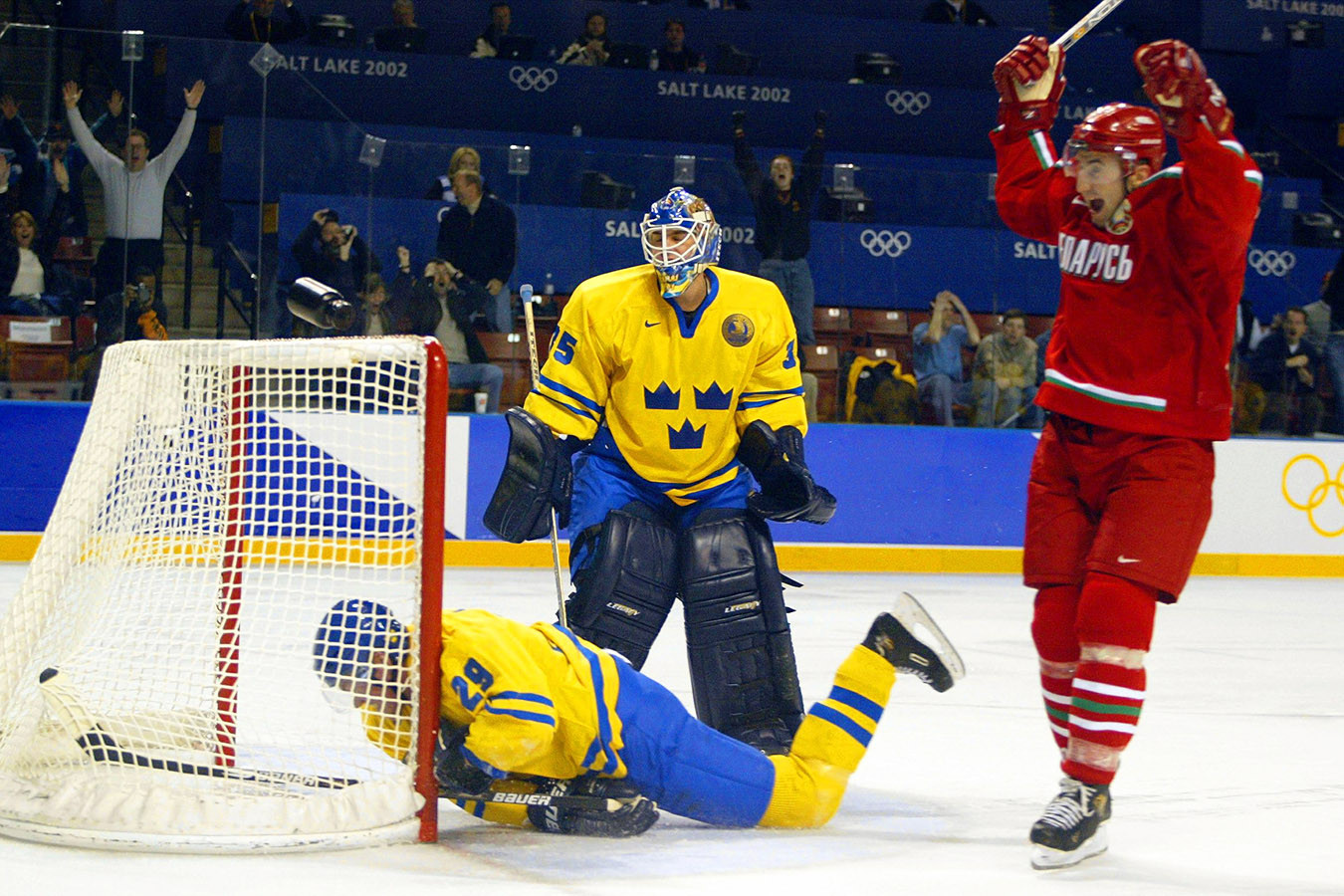 России хоккей на олимпиаду 2002 в солт лейк сити. Россия хоккей солт лейк сити. Солт лейк сити хоккей. Олимпиада 2002 хоккей россия. Солт лейк сити зимой.