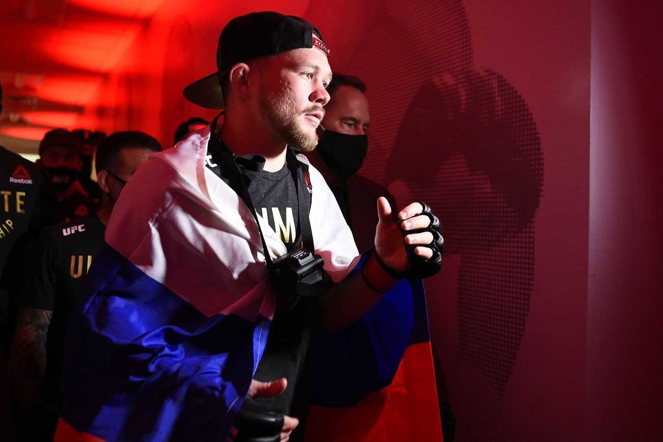 Бывший чемпион UFC Пётр Ян встретился с Бастой