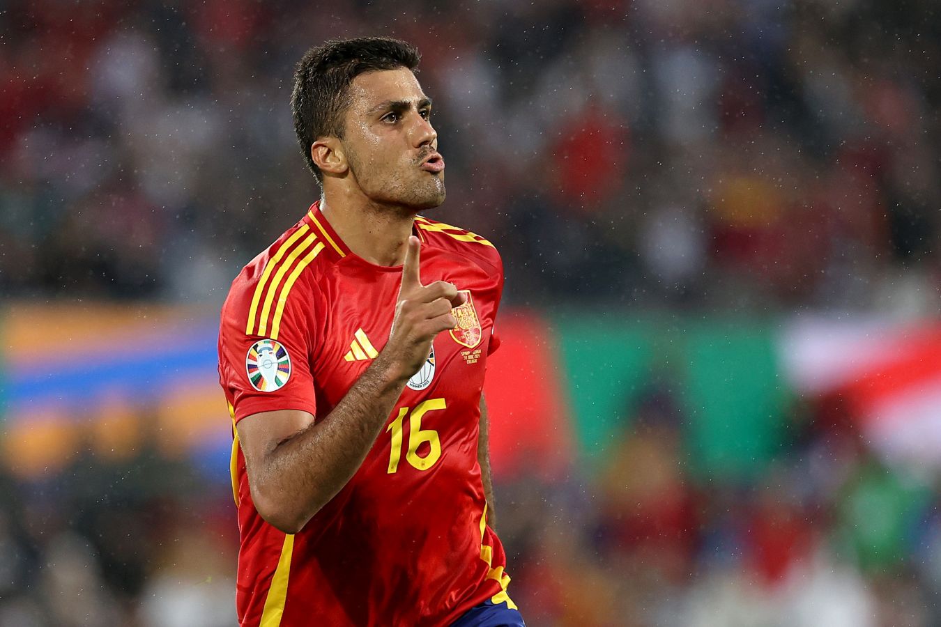 Родри — третий испанский футболист, ставший лучшим игроком Евро