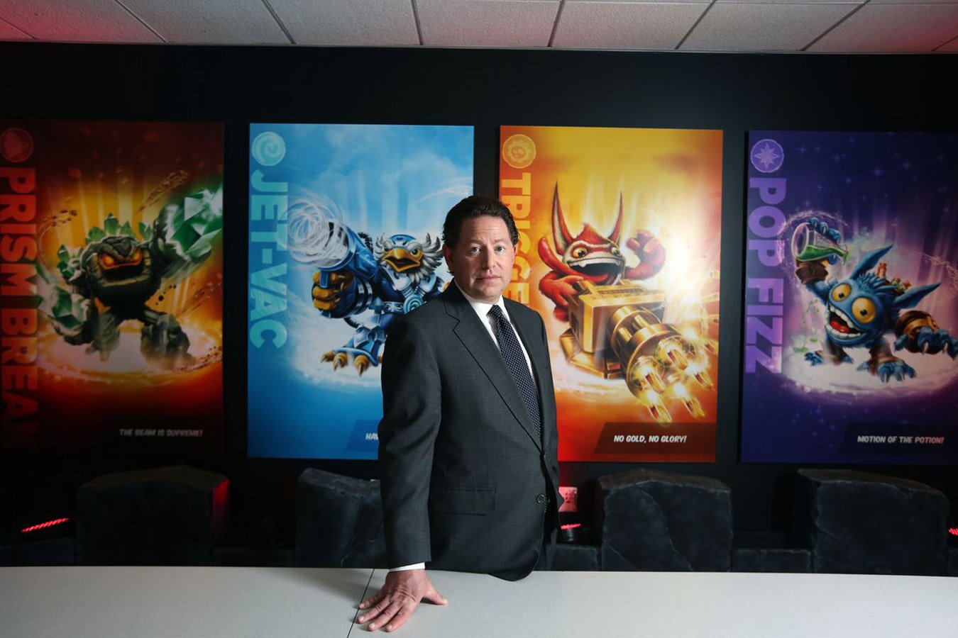Activision Blizzard обвиняют в сексизме — в конфликт вмешался даже Бобби Котик