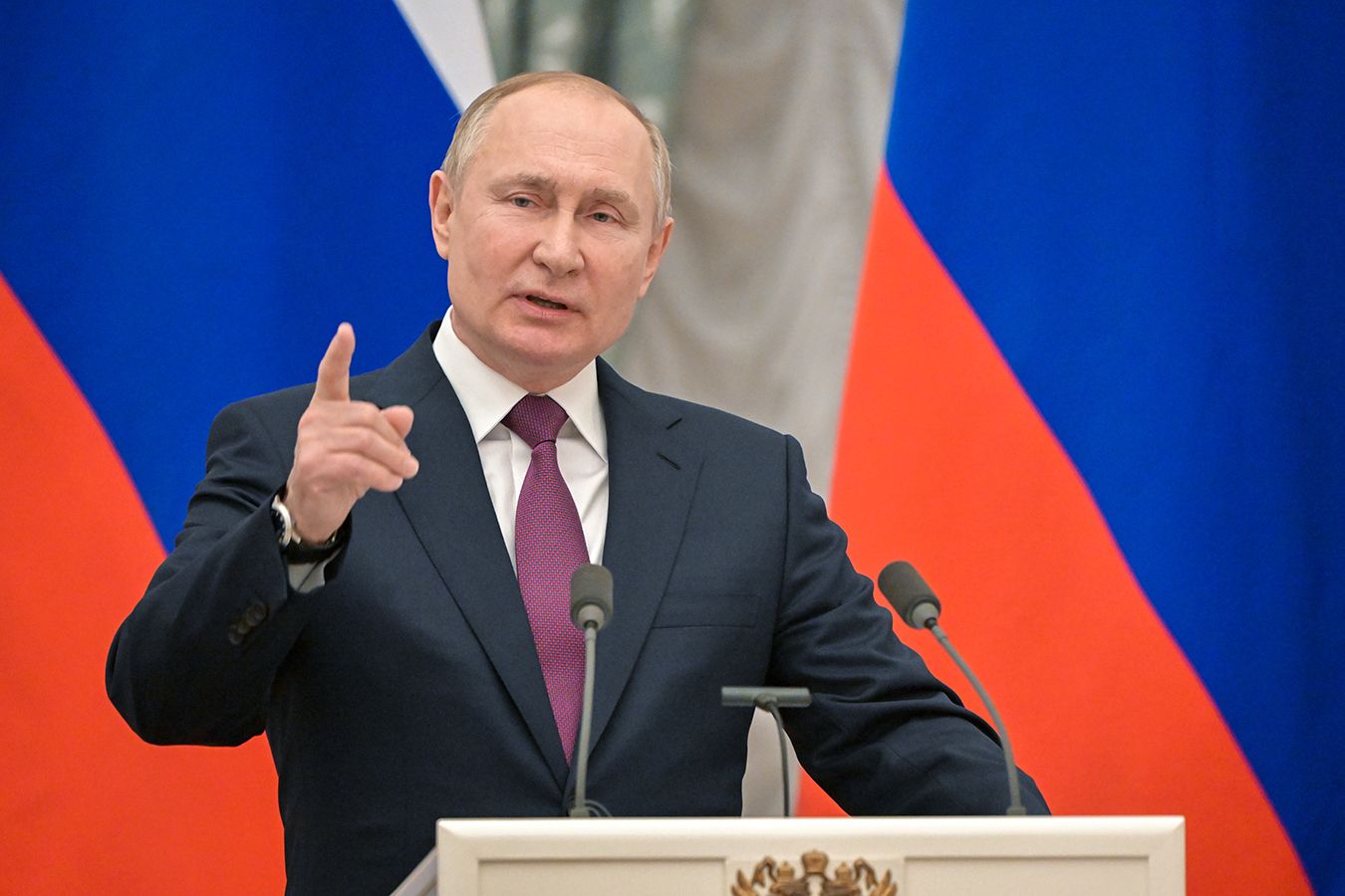 Новогоднее обращение Президента России Владимира Путина к россиянам - видео