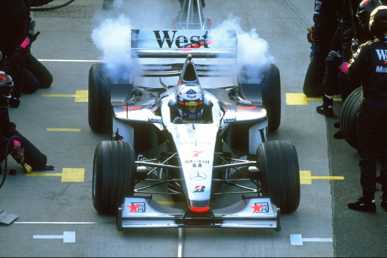 «Макларен» в 1998-м психологически уничтожил соперников ещё до старта. Мощь MP4/13