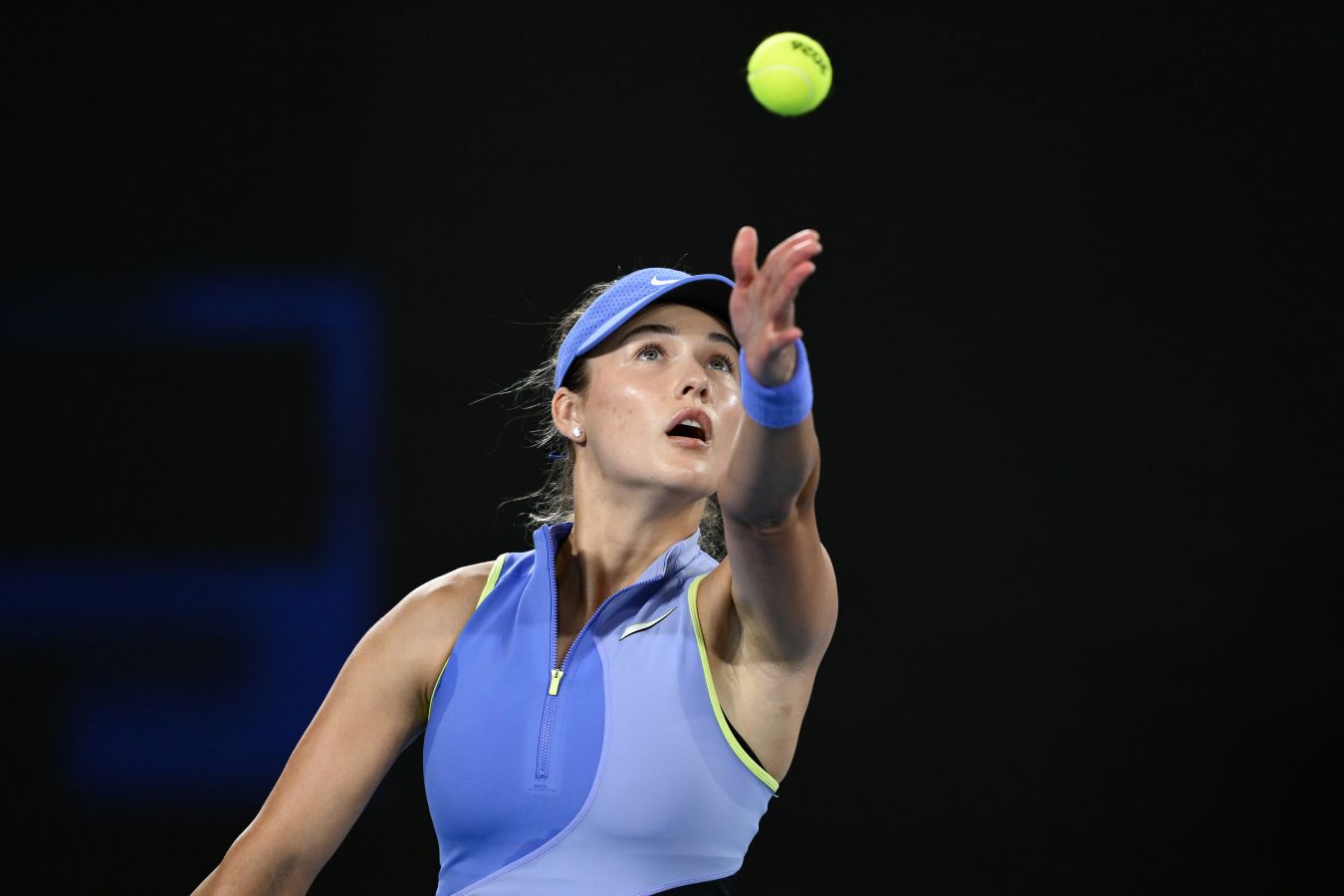 Калинская вышла во второй круг турнира WTA-1000 в Дубае, где сыграет с Гауфф