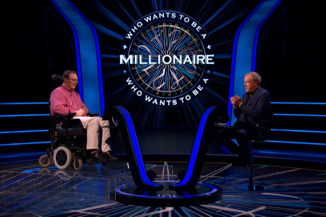 Друзья стать миллионером. Who wants to be a Millionaire? Телепередача. Who wants to be a Millionaire? Кларксон.