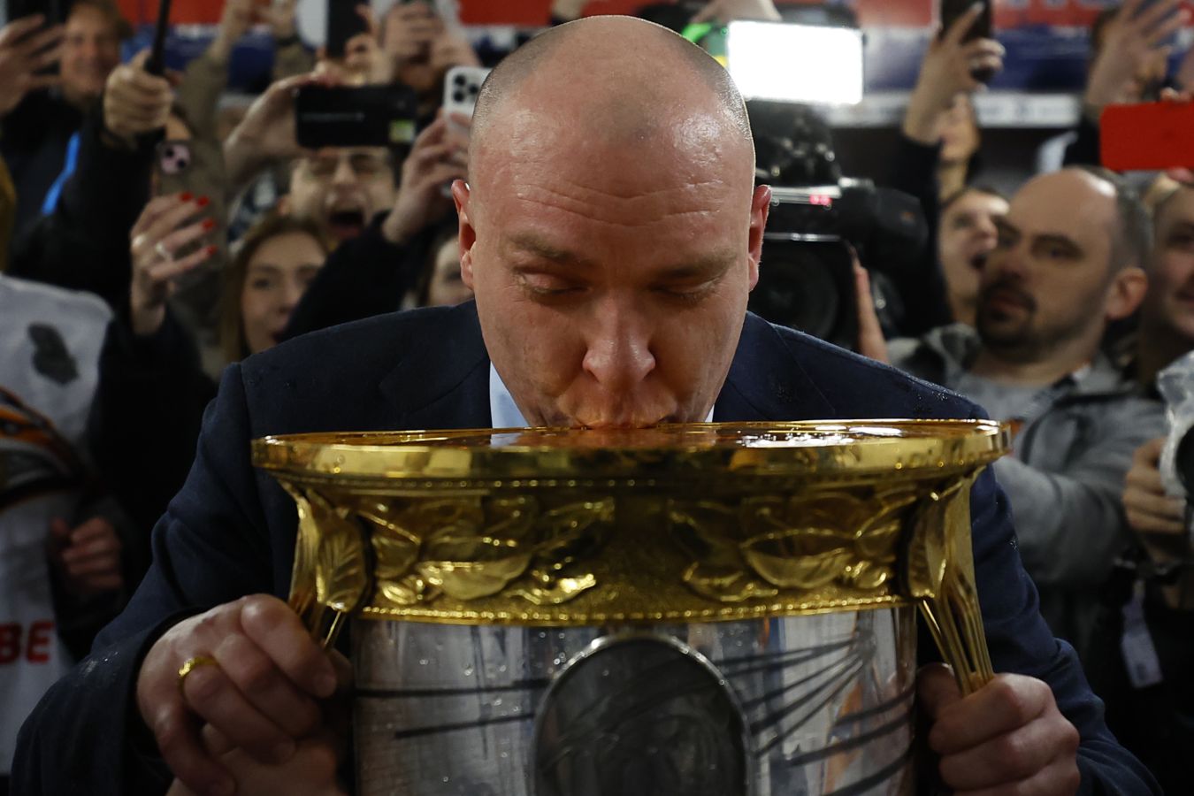 Андрей Разин признан лучшим тренером КХЛ в сезоне-2023/2024