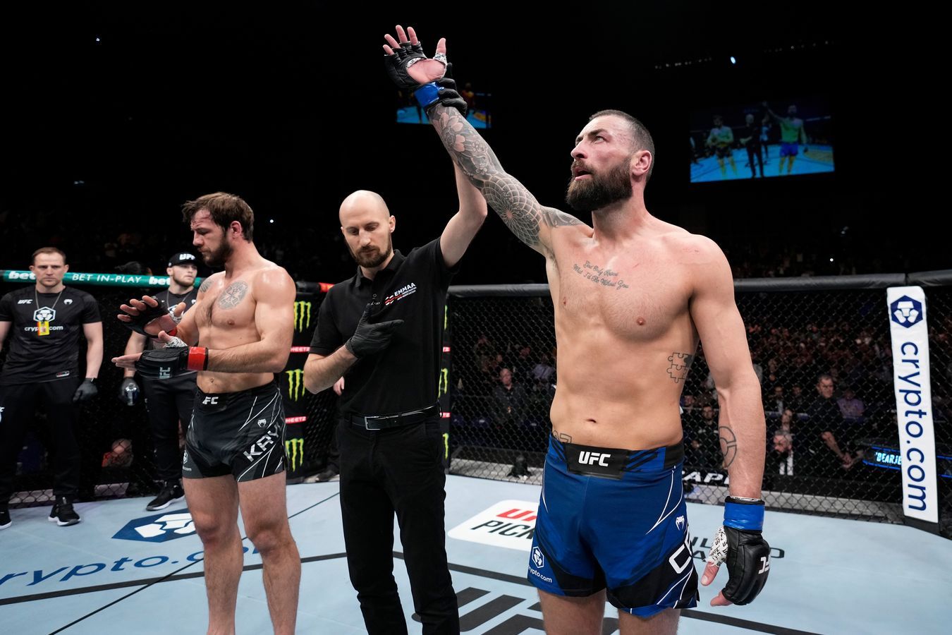 UFC London: Никита Крылов уступил Полу Крэйгу в первом раунде удушающим  приёмом - Чемпионат