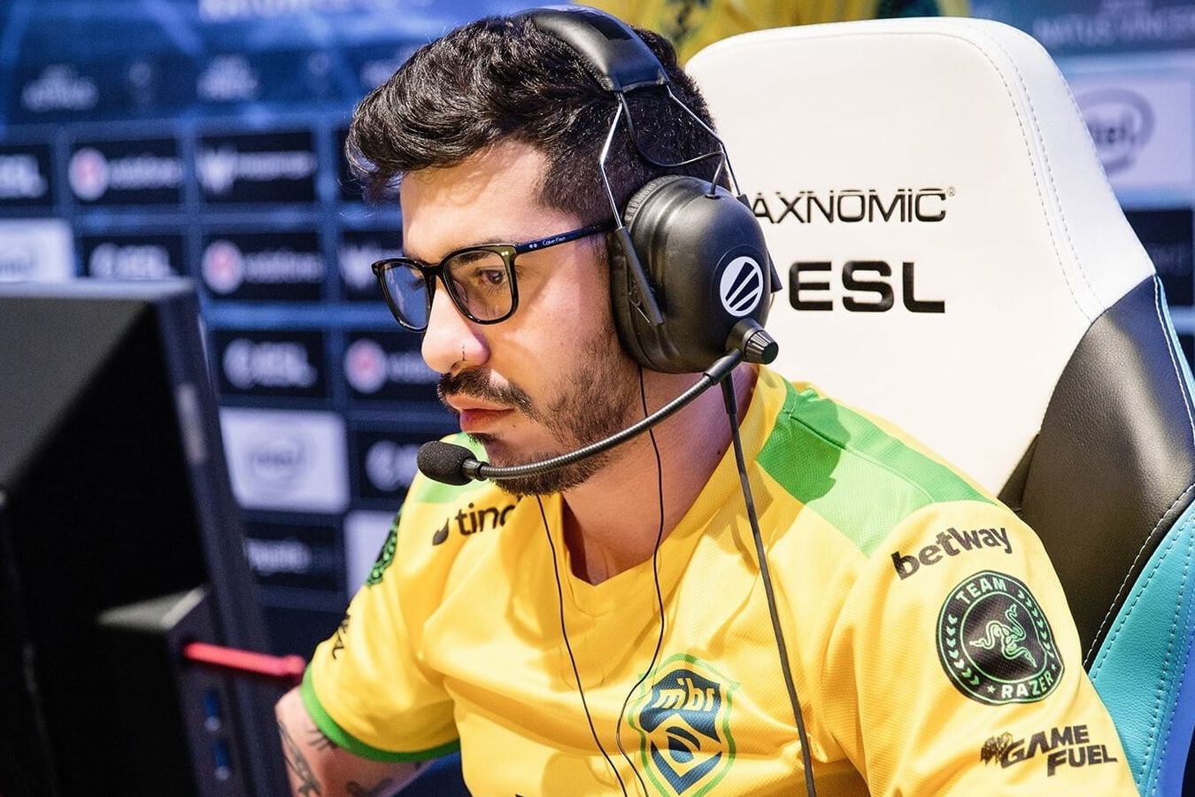 Двукратный чемпион мира назвал лучшего игрока десятилетия в CS:GO это не Симпл