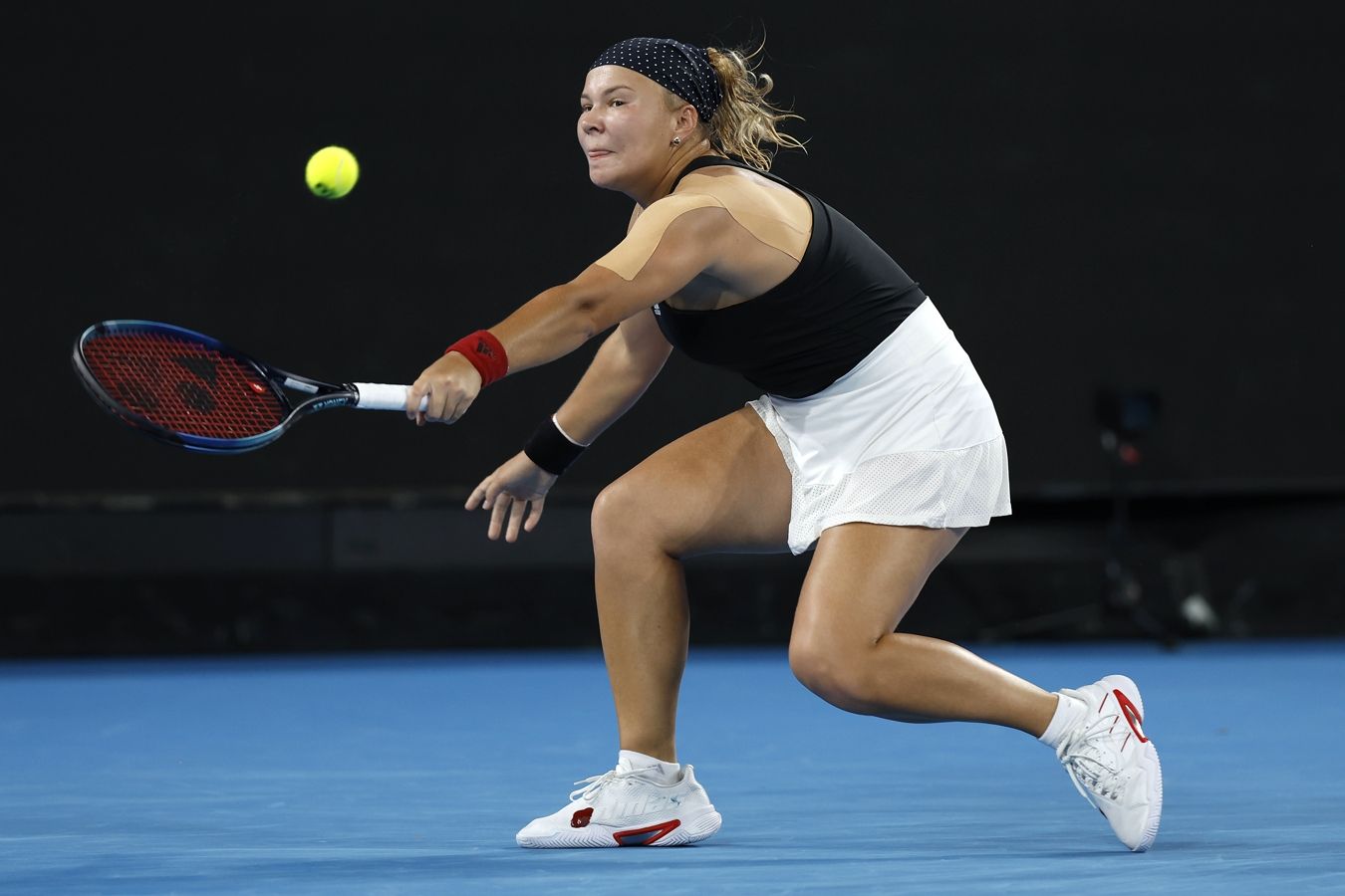 Шнайдер уступила Путинцевой, Савиных обыграла Фридзам на старте WTA-250 в Осаке