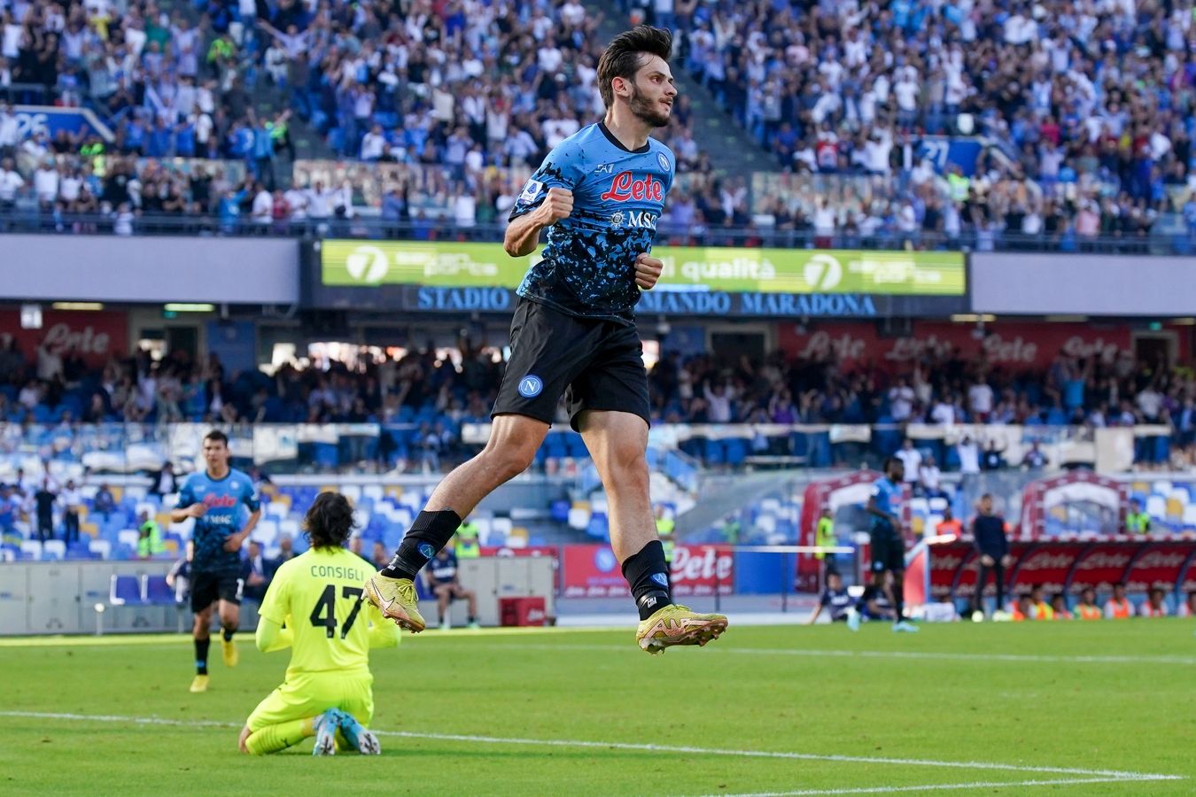 Хвича Кварацхелия признан лучшим игроком Серии А сезона-2022/2023
