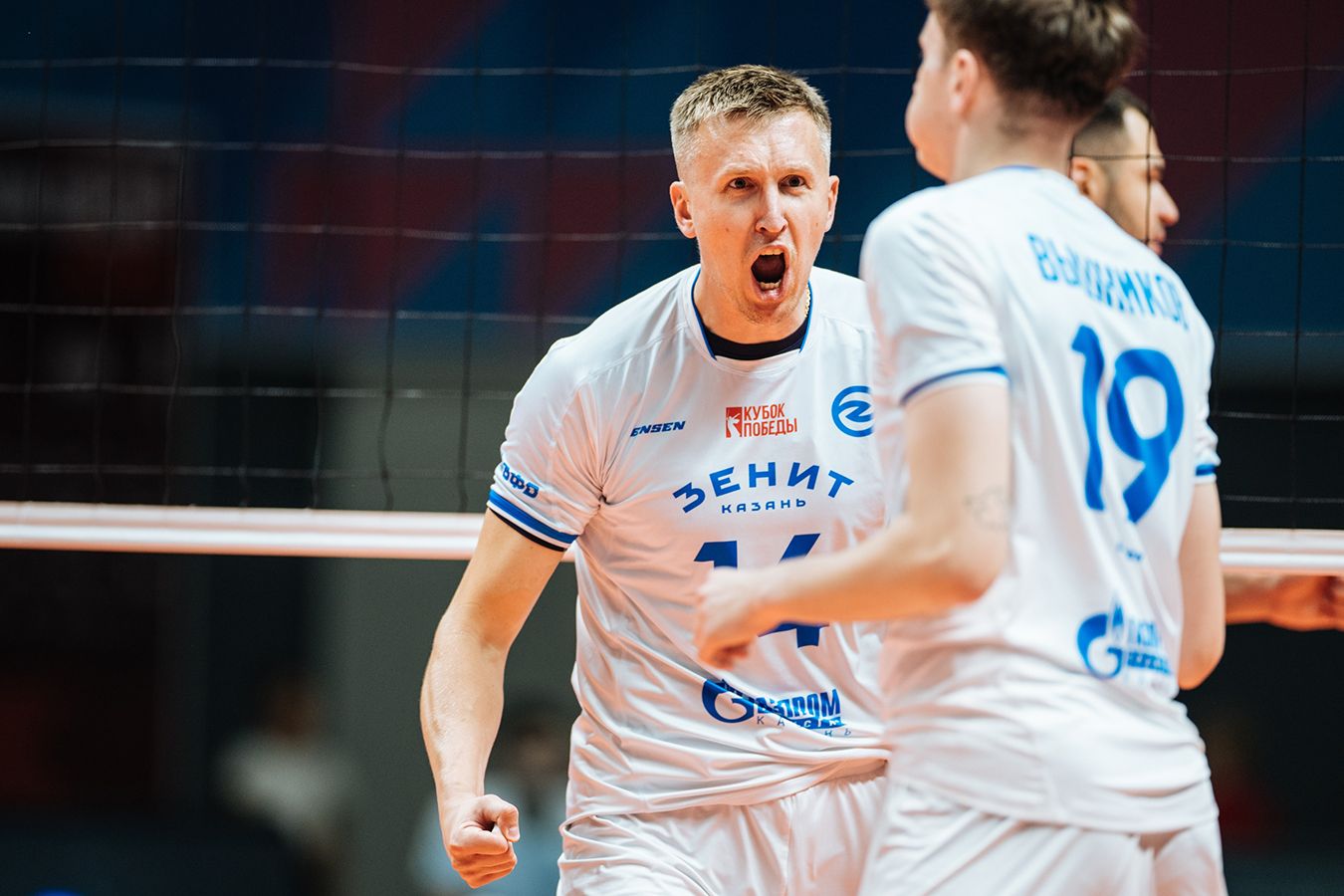 Реванш казанского «Зенита» и сенсация от «Горького». Огненный старт мужской Суперлиги