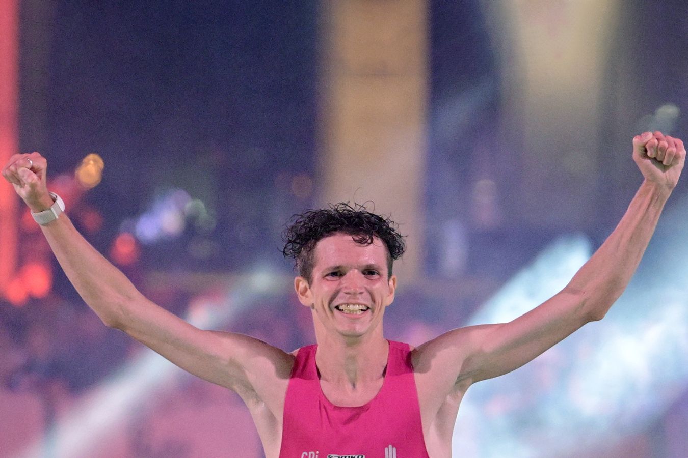 Бегун Дмитрий Неделин