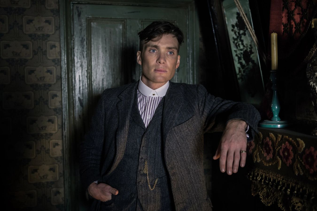 Барри Кеоган сыграл лидера нового поколения Острых козырьков фильм выйдет 20 марта