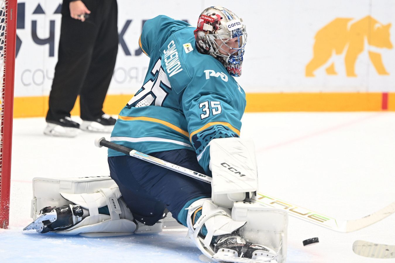 Вратарь Сочи Самсонов составил топ-7 голкиперов КХЛ по его мнению