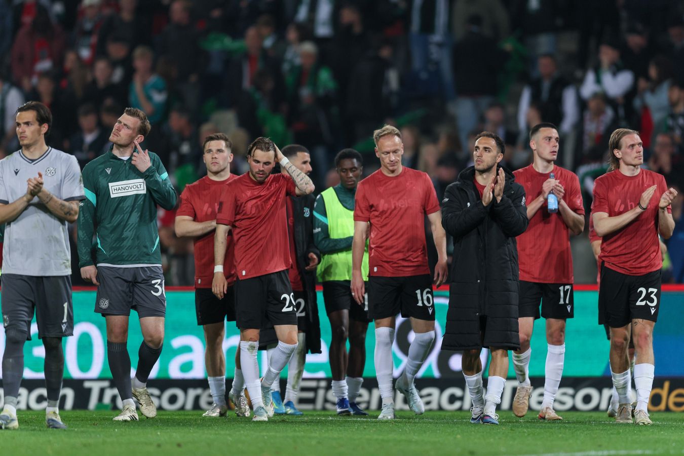 Начало прямой видеотрансляции матча Второй Бундеслиги «Карлсруэ» — «Ганновер-96»