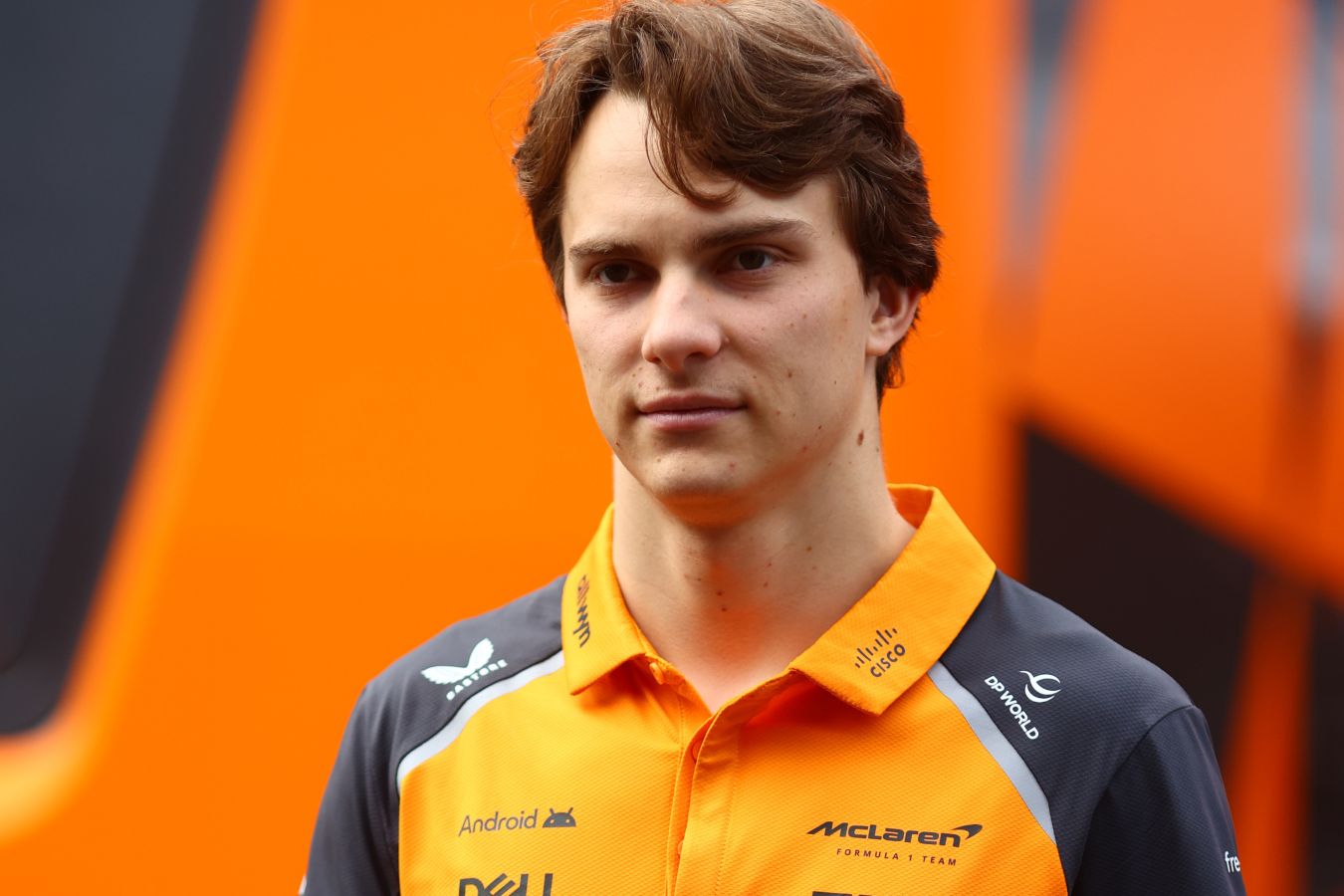 Он плохо разбирается в Ф-1. Браун о словах сенатора о предвзятости команды к Пиастри