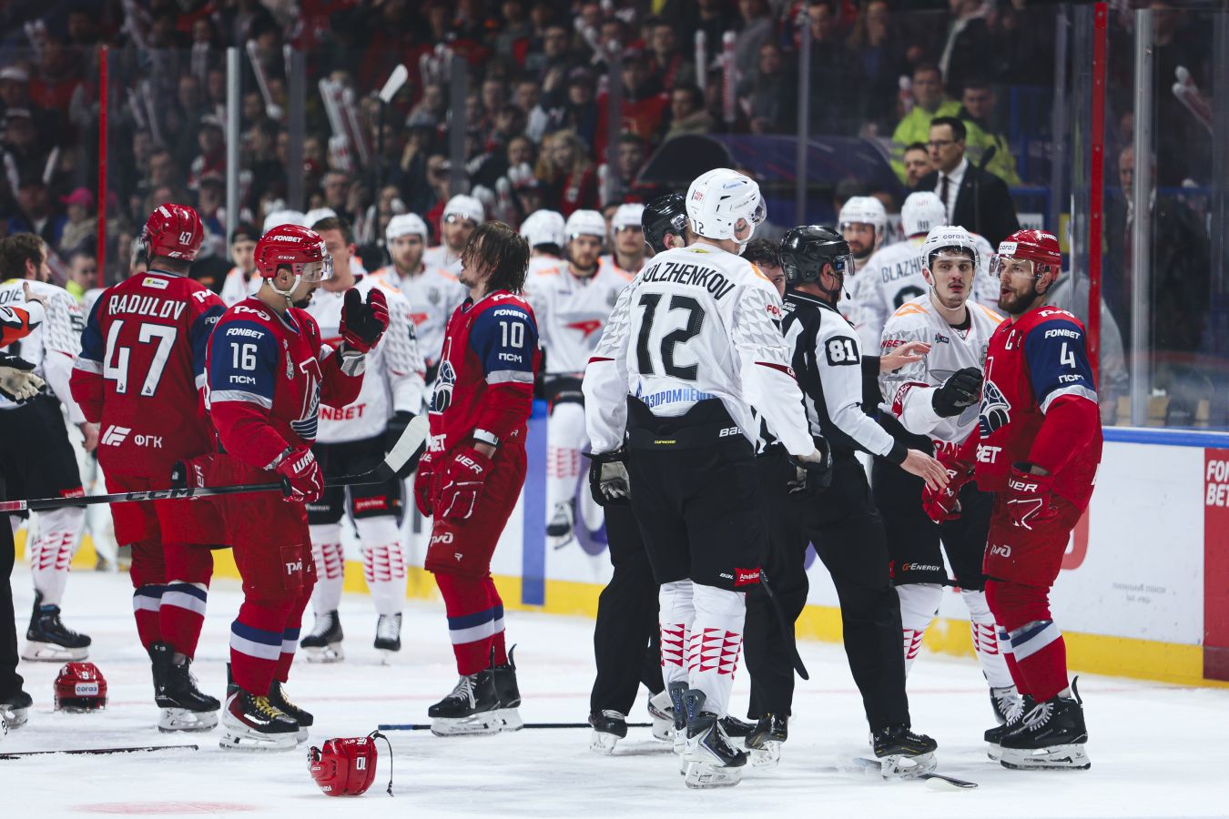 «По меркам НХЛ 90-х ничего особенного». Кравчук о стычках в игре «Локомотив» — «Авангард»