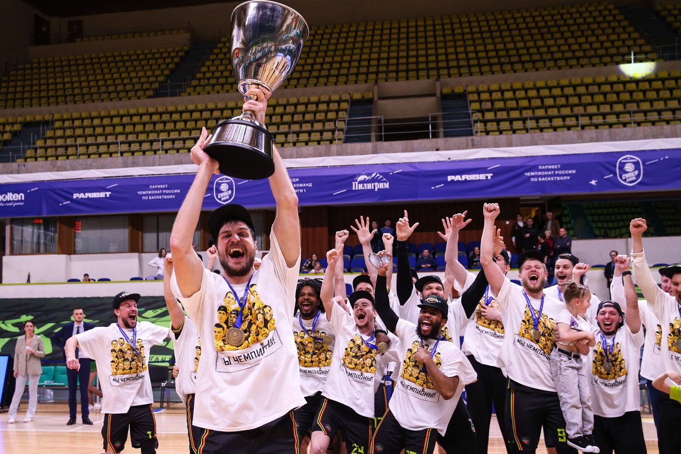 Номер 4 в спорте. Баскетбол ВТБ. Карасев Молодежная баскетбольная Ассоциация. Уралмаш баскетбольный клуб. Самара чемпион первенства России по баскетболу.