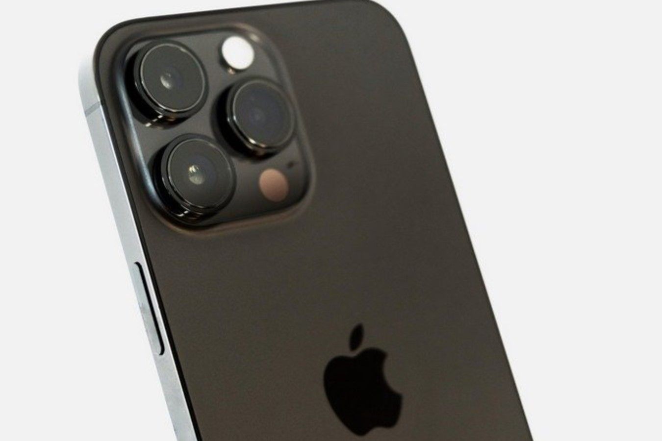 Скоро Apple исправит надоедливый баг iOS 16 со вставкой