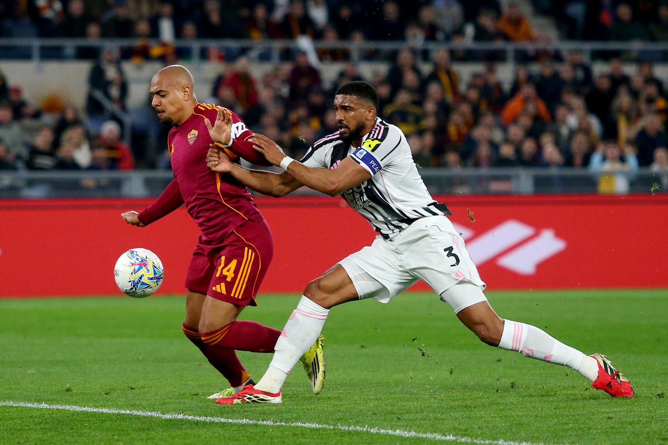 Драматичная ничья: «Ювентус» и «Рома» забивают шесть голов