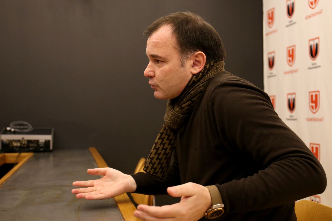Гришин: на новогоднем столе обязательно должны быть курица с картошкой и оливье