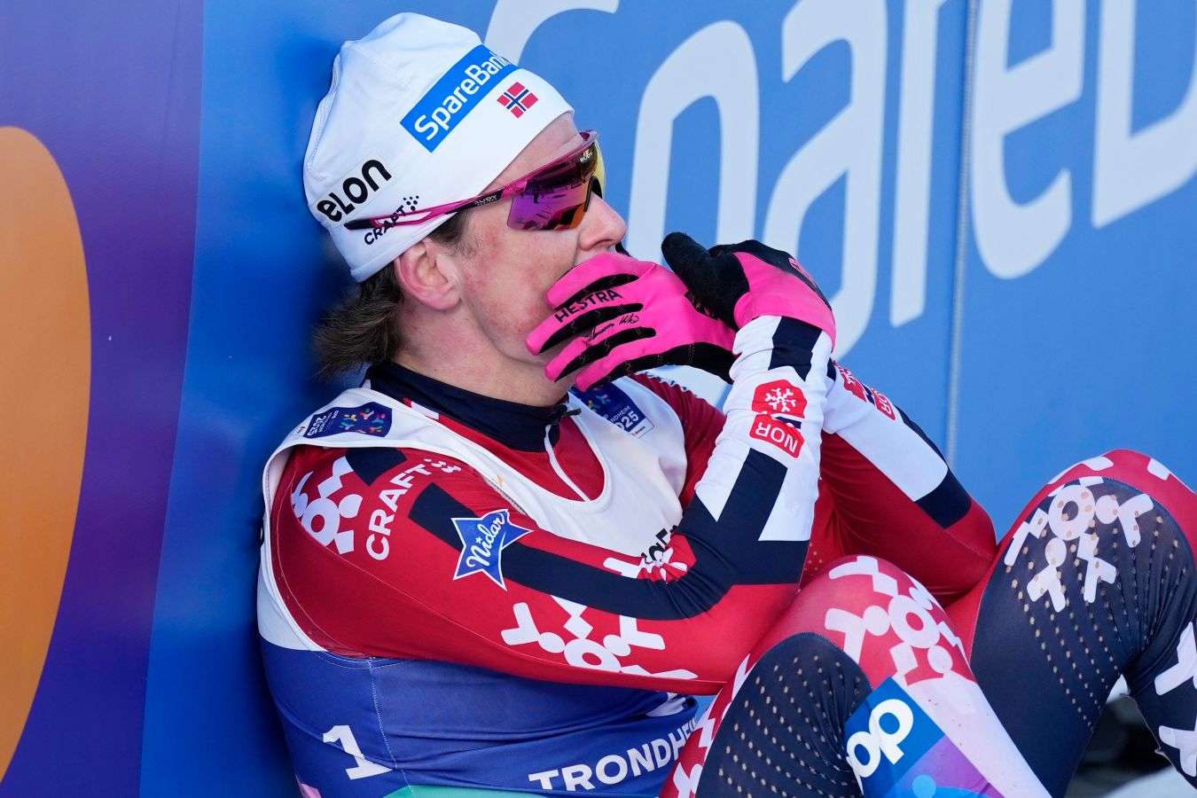 В норвежских лыжах страшный финансовый кризис