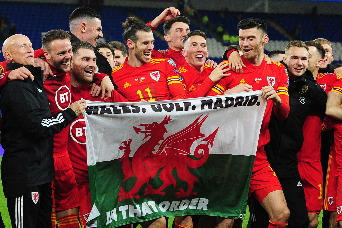 Зачем Гарет Бэйл сфотографировался с флагом «Уэльс, гольф, Мадрид» - Чемпионат