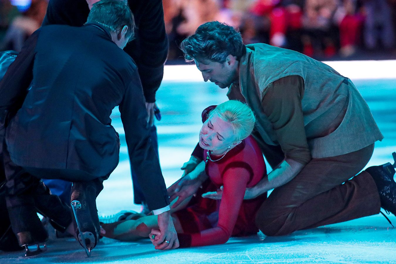 Азиялық порно жұлдыз Ася Акира