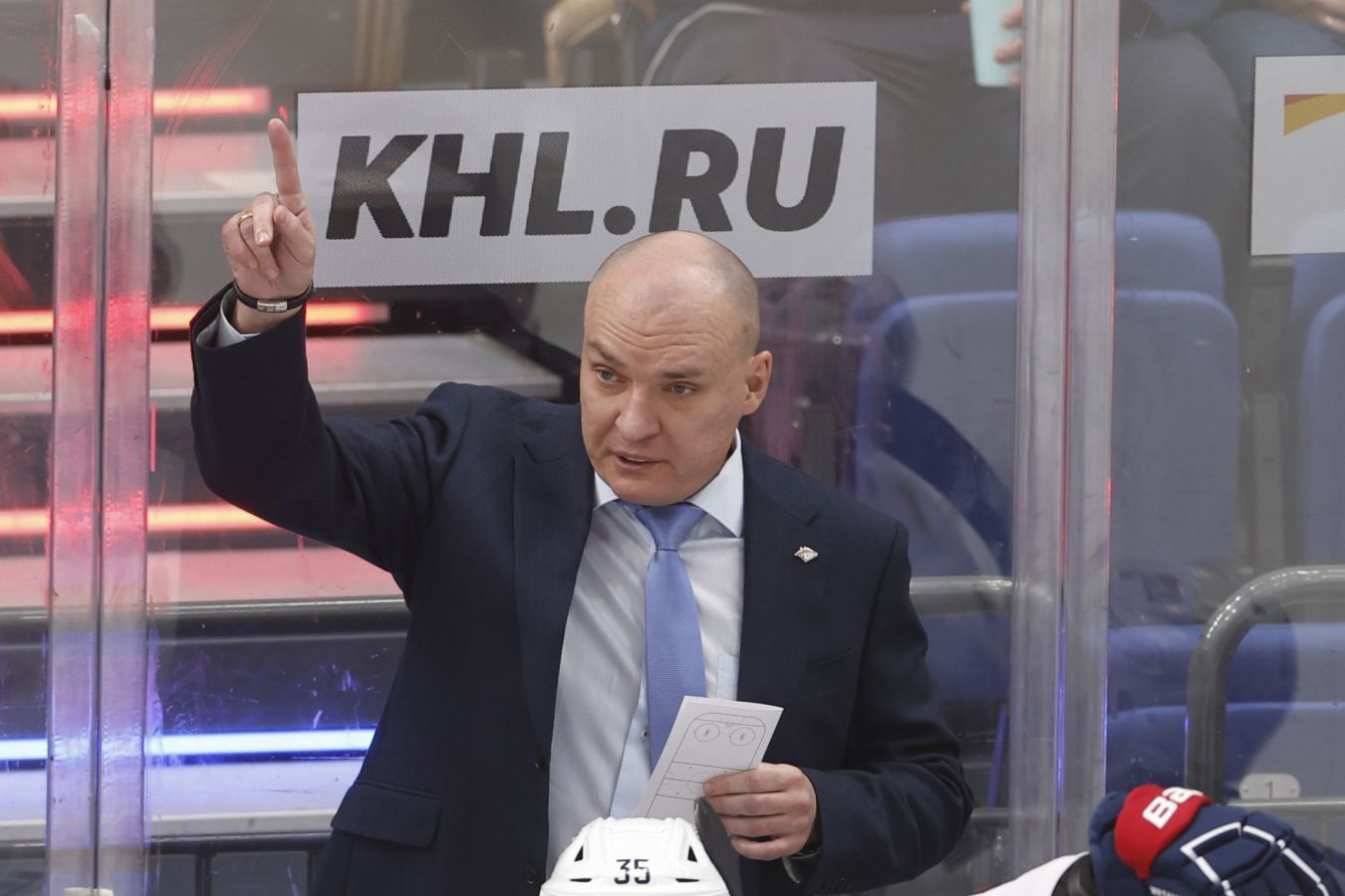 «Во мне умер адвокат». Разин рассказал, как защищал себя на суде в комитете по этике КХЛ