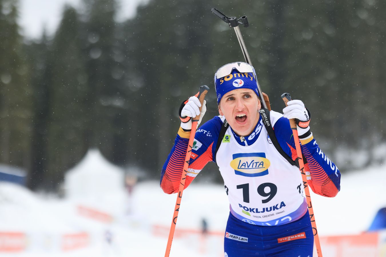 Звёздная биатлонистка получила срок за мошенничество. Но на ОИ-2026 она всё равно поедет?