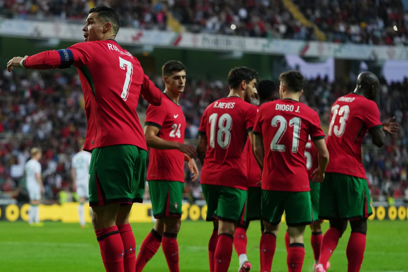Португалия обеспечила себе первое место в группе F чемпионата Европы