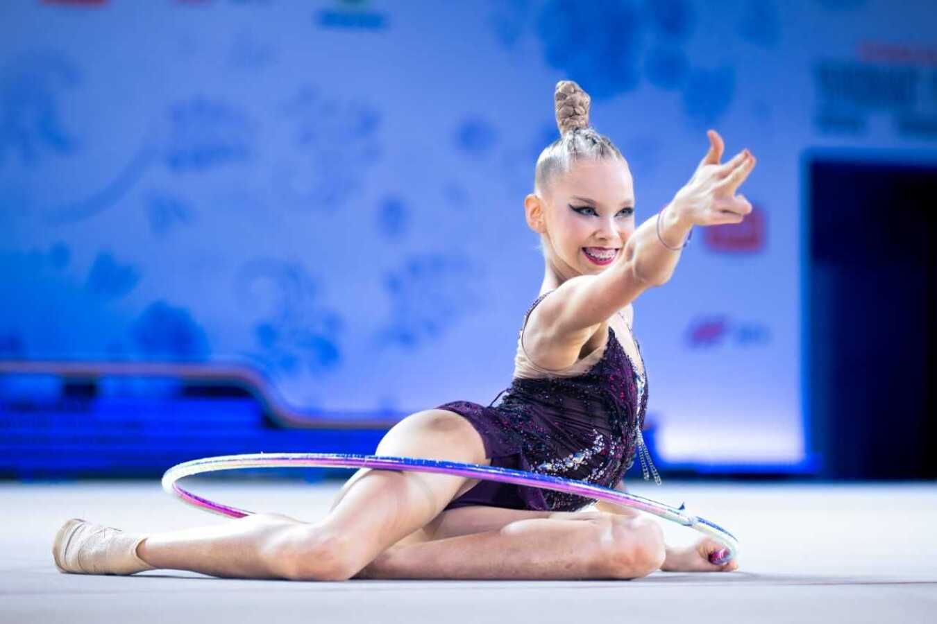 Как выбрать обруч для художественной гимнастики