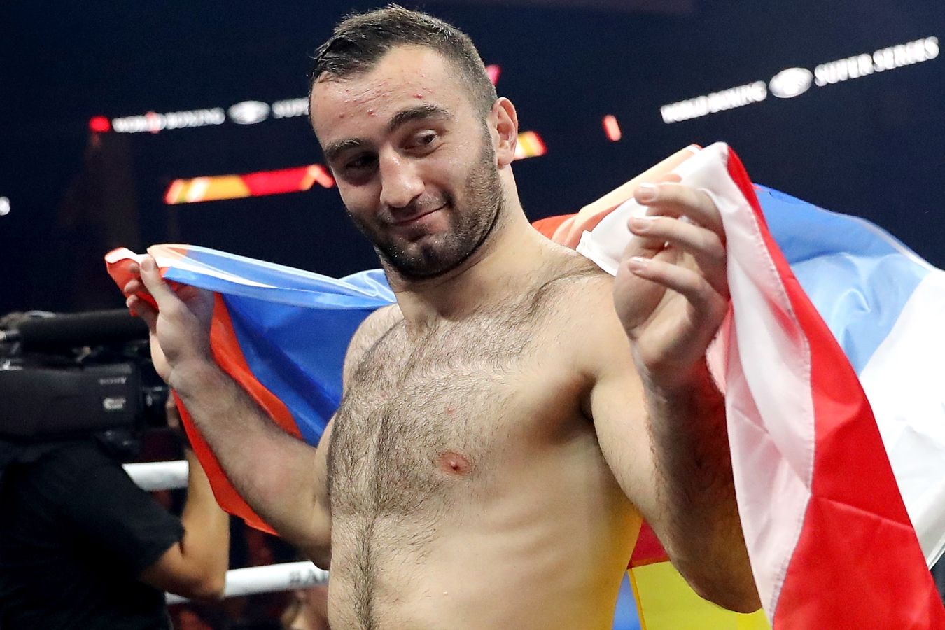 Мурат Гассиев выиграл у Балогуна нокаутом во втором раунде