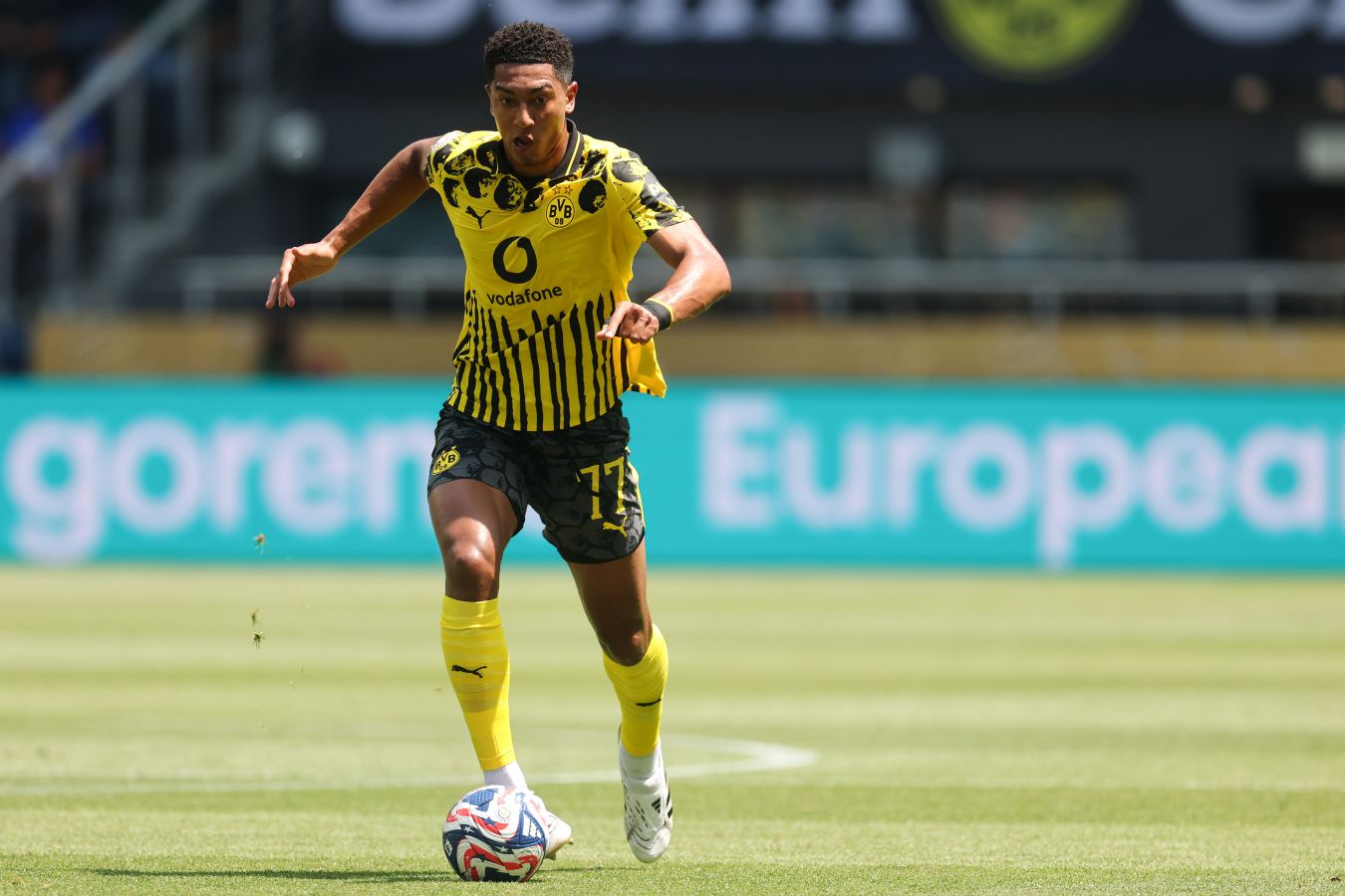 Атлетико и Вильярреал проявляют интерес к Джобу Беллингему из Боруссии  Конур