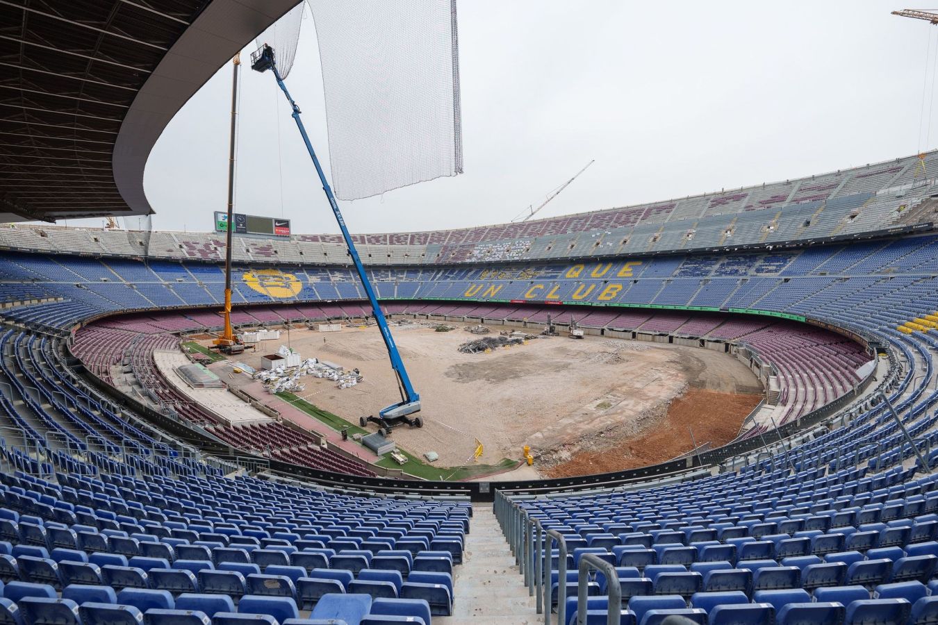 На стадионе «Spotify Камп Ноу» в Барселоне проходит реконструкция арены – фото и видео из Испании - Чемпионат