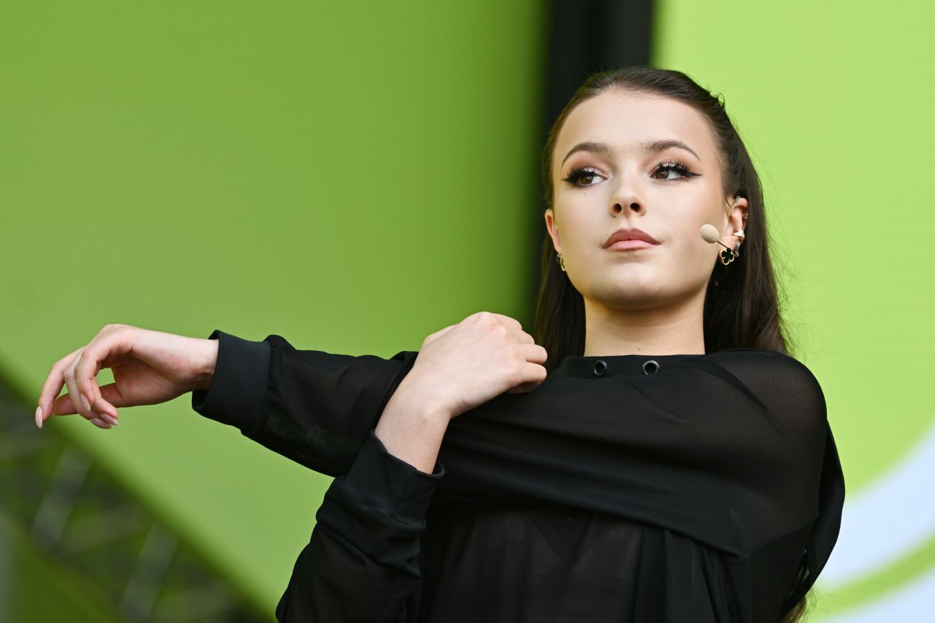 Анна Щербакова на шоу в Китае