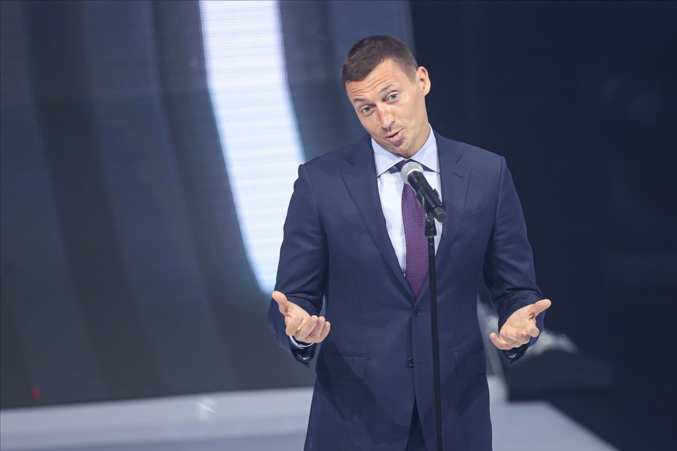 Александр Легков заявил, что ему тяжело комментировать Кубок мира без российских лыжников