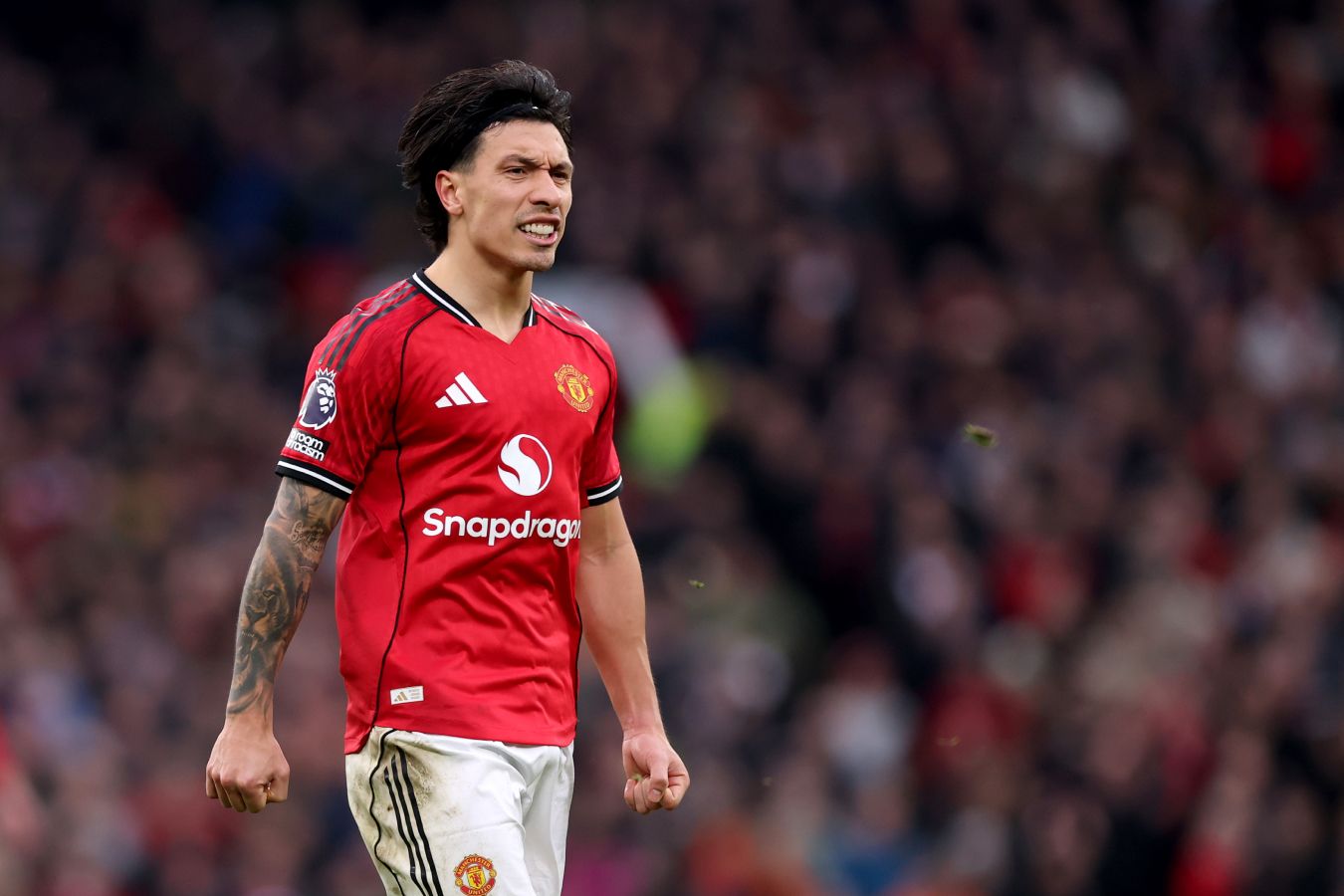 Пусть выскажет мне это в лицо. Защитник МЮ ответил на критику Скоулза