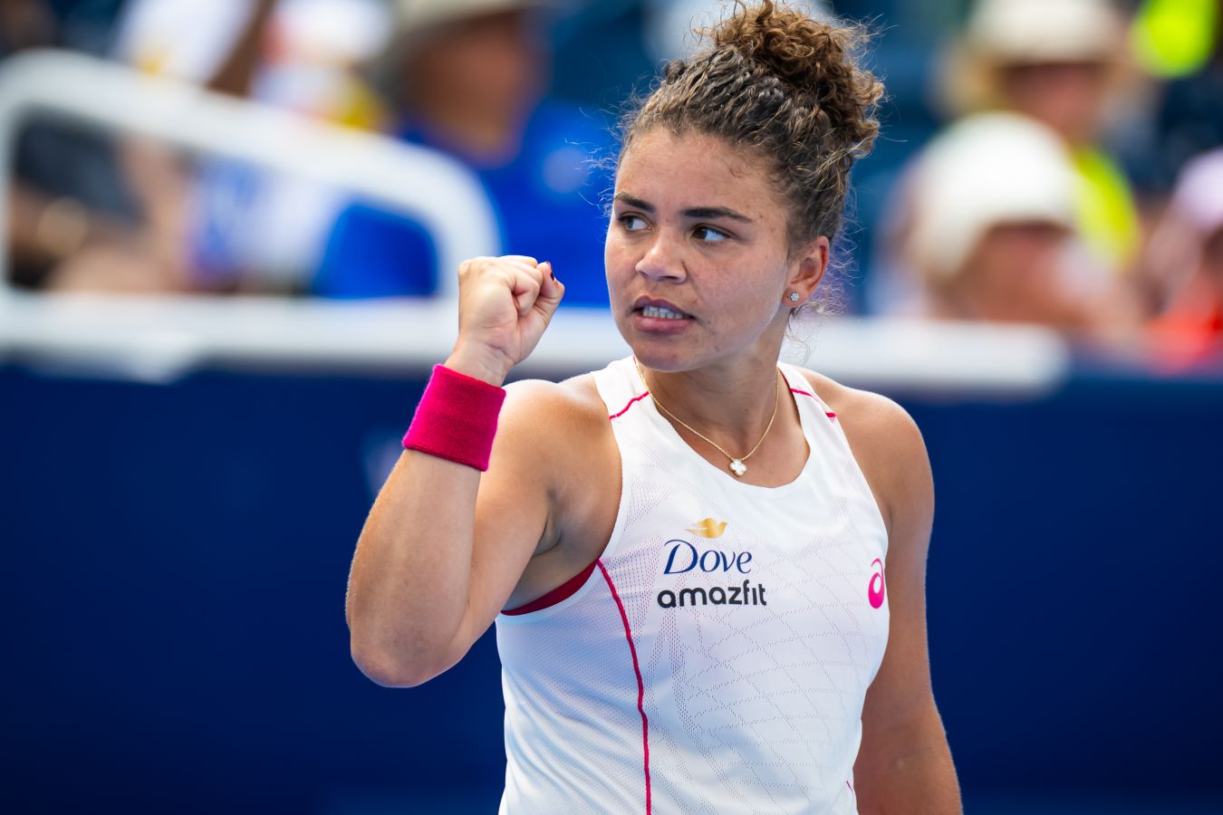 Жасмин Паолини обыграла Кэти Бултер и вышла в 1/2 финала WTA-500 в Мериде