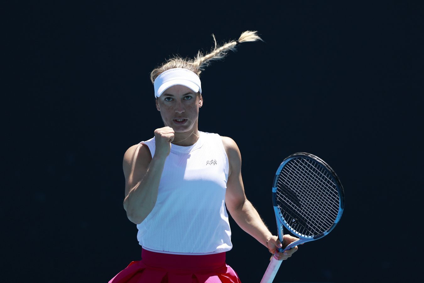 Юлия Путинцева уверенно обыграла Паулу Бадосу на старте турнира WTA-1000 в Индиан-Уэллсе