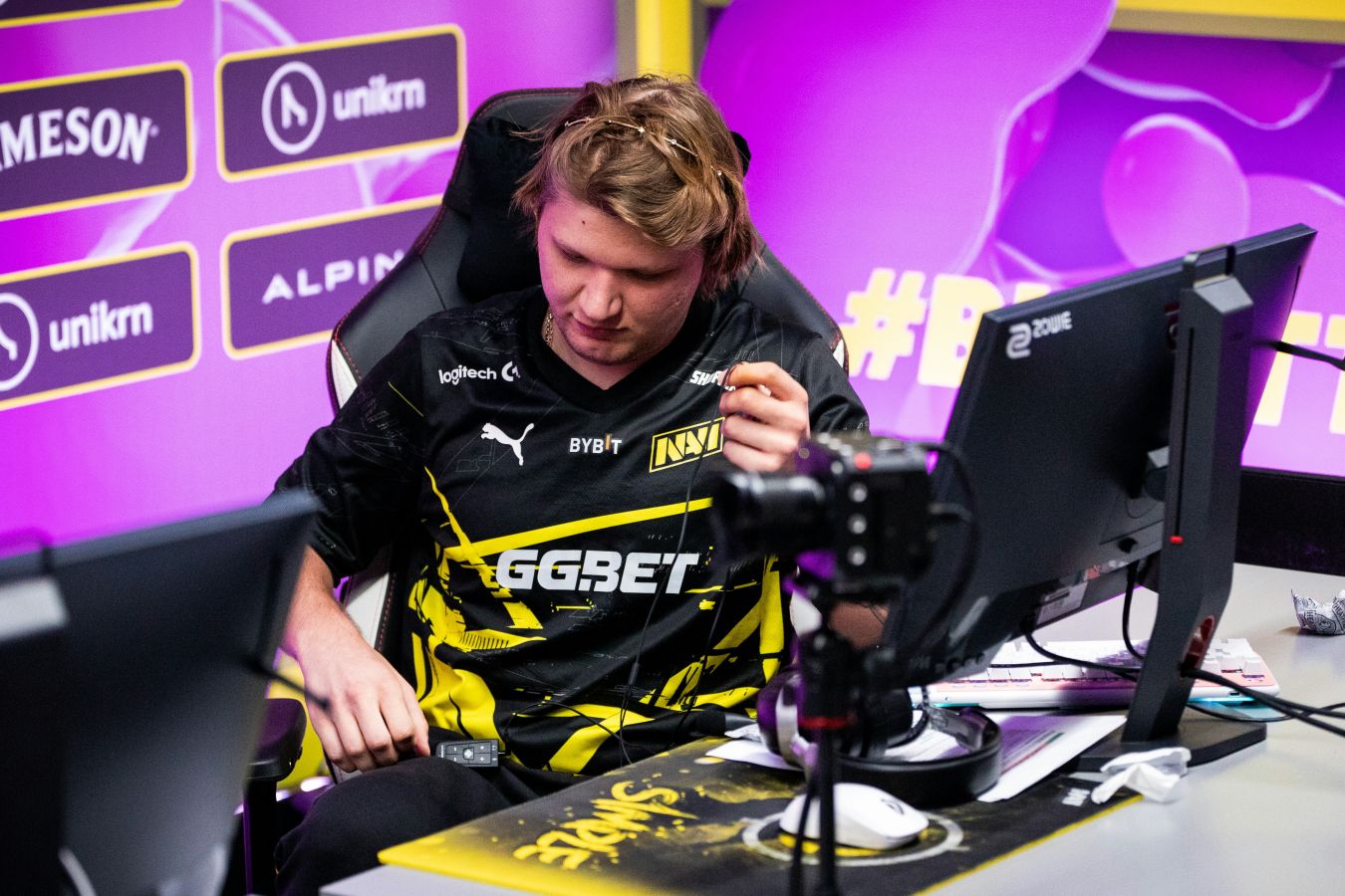     s1mple  CS2    NAVI      Zeus    