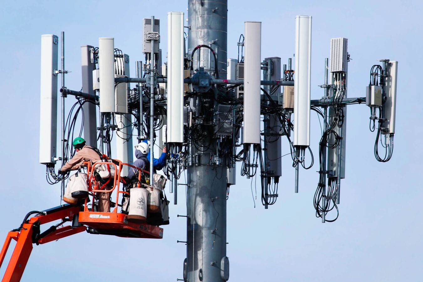 Сети 5G развернут во всех крупных городах России до 2035 года
