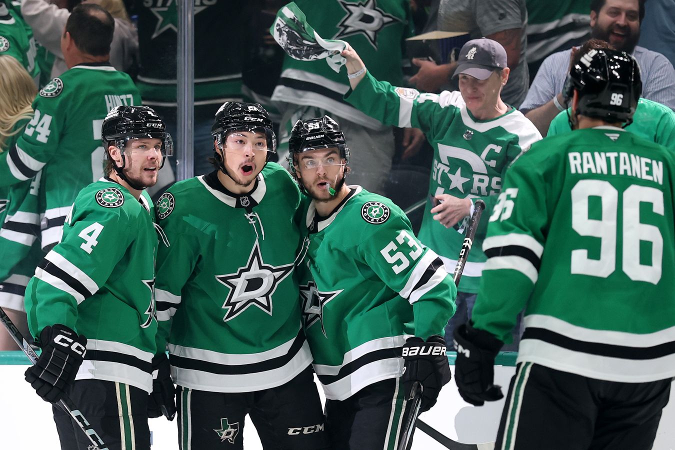 Даллас будет использовать альтернативную форму в плей-офф