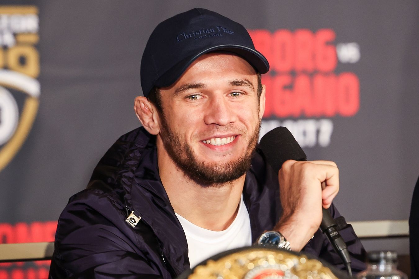 PFL подтвердил возможный реванш Усмана Нурмагомедова и Хьюза — ТАСС