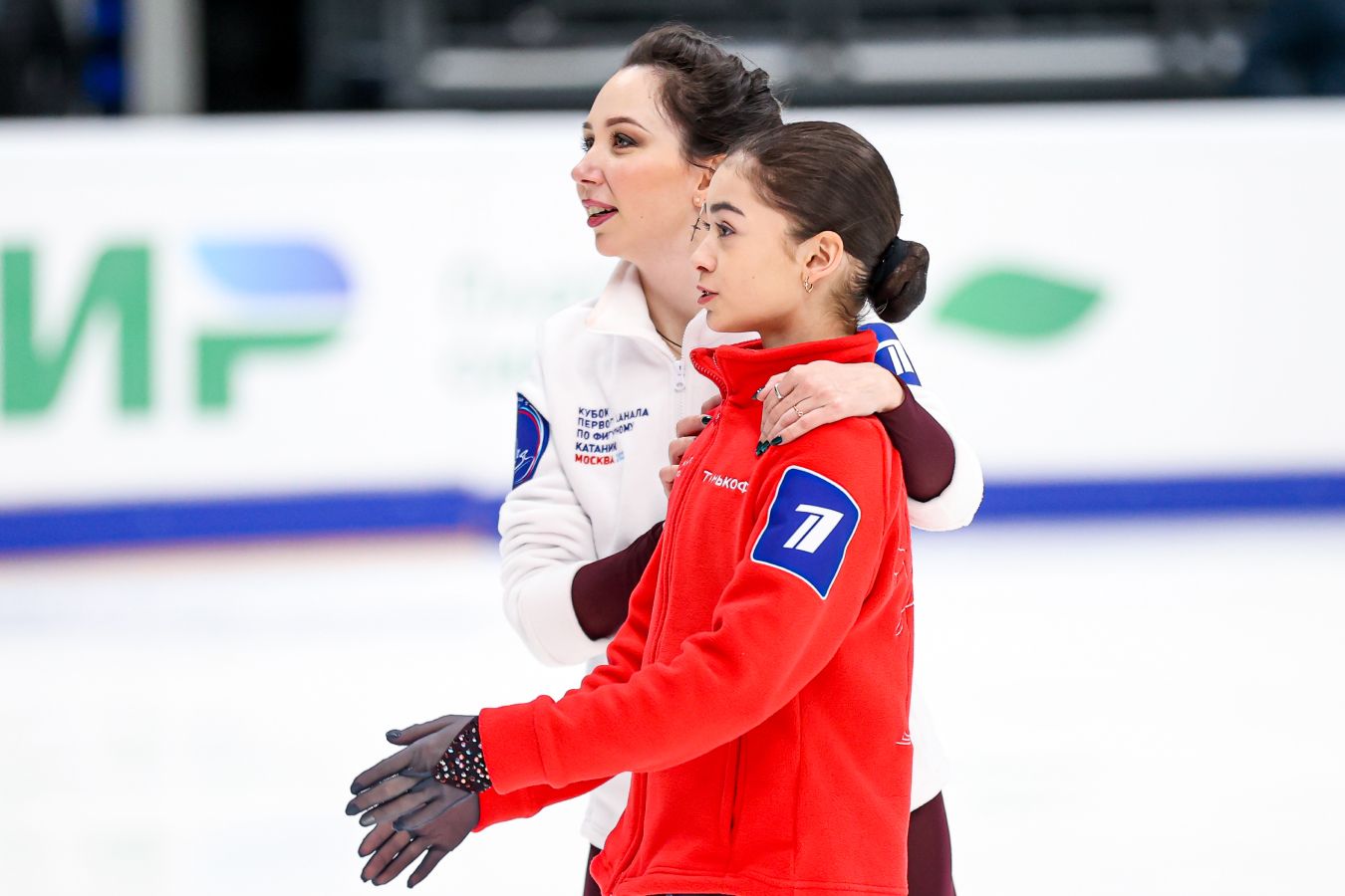 Лига чемпионов Elizaveta-tuktamysheva-i-adeliya-petrosyan_1729853827634353144