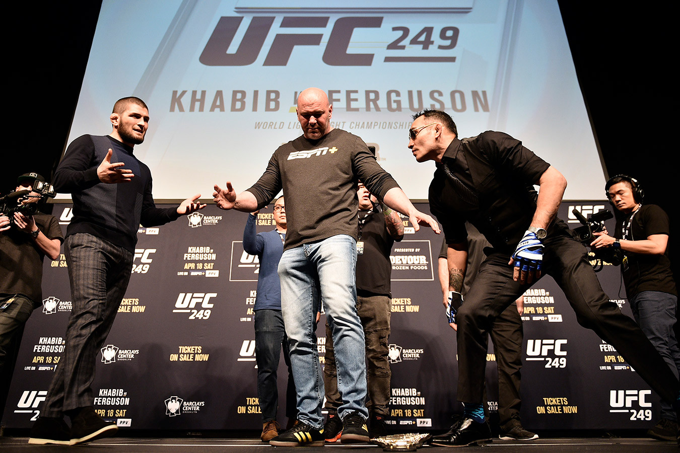 Ali Abdelaziz invites Tony Ferguson to take part in a grappling match against Khabib Nurmagomedov 