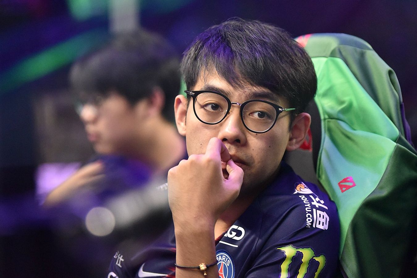 Китайская Royal Never Give Up вышла на мэйджор по Dota 2 в США