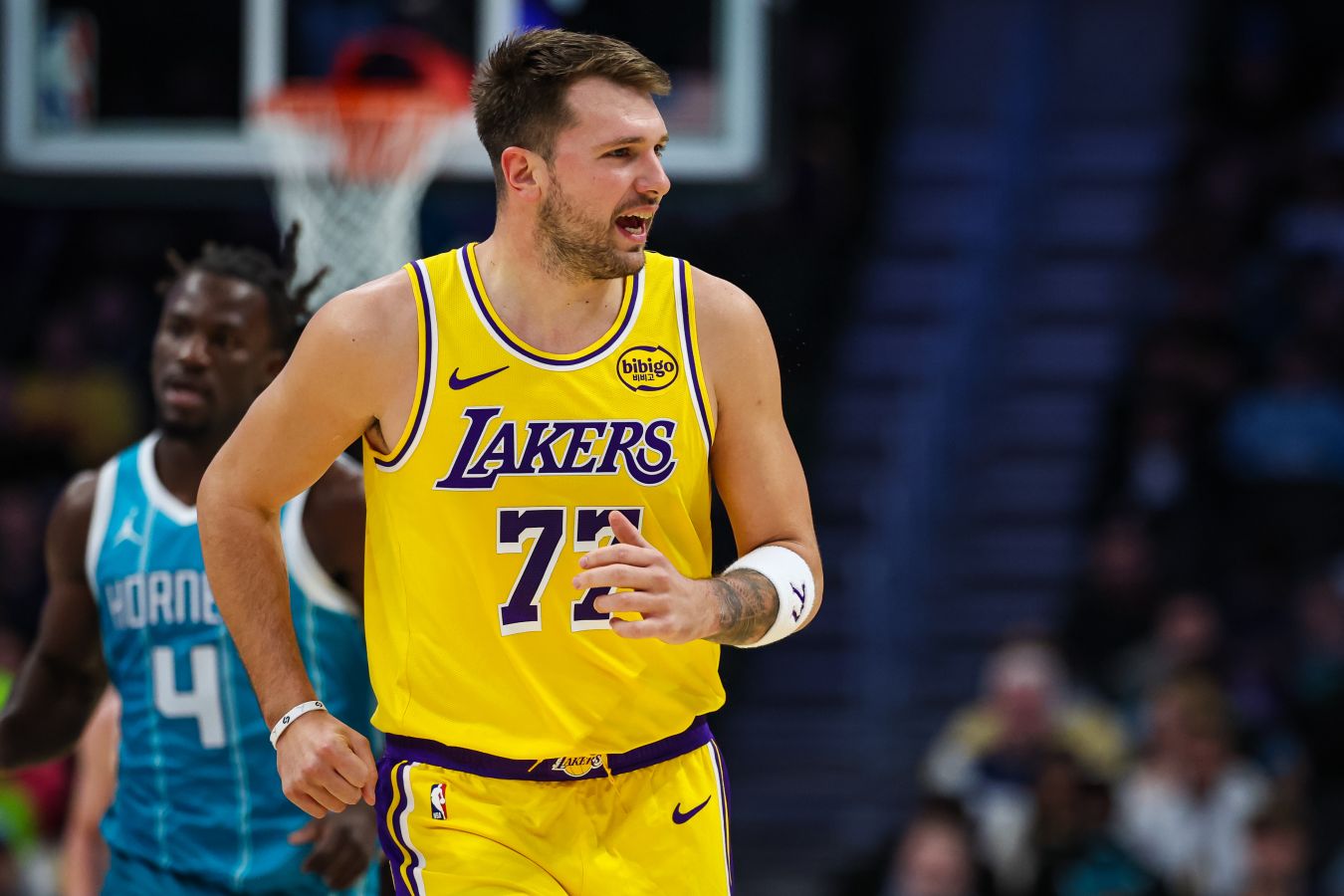 Лука Дончич был замечен в элитном спорткаре перед игрой НБА