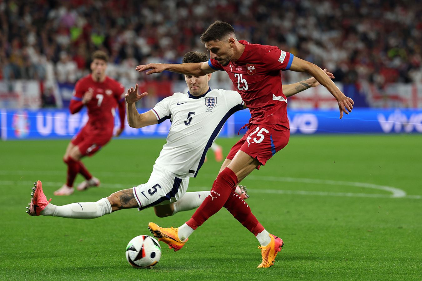 УЕФА наказал Сербский футбольный союз по итогам матча с Англией на Евро-2024