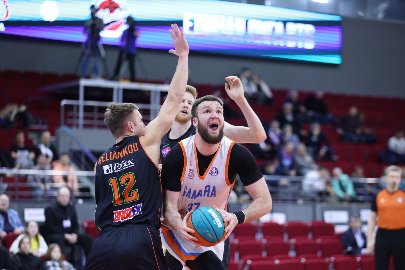 В Уралмаше высказались о переходе Ильи Попова, ранее игравшего за Самару